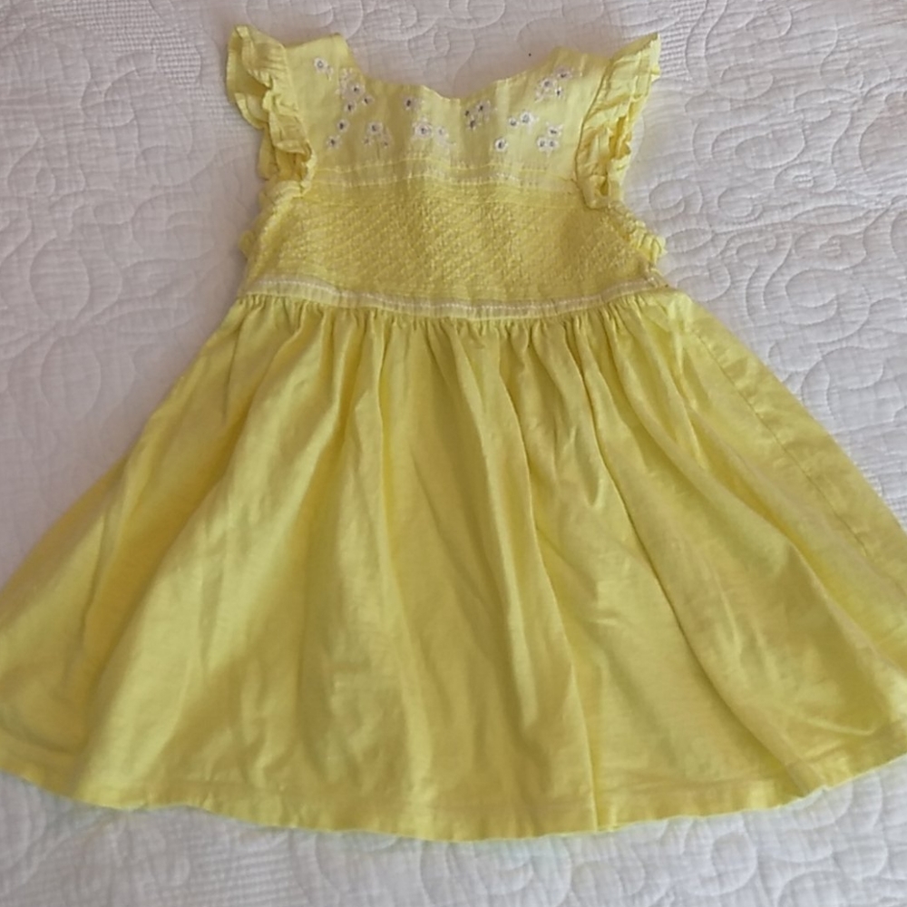🚫sold🚫Bright Yellow Smocked Dress 1.5-2yrs Girls